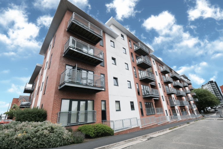 Light Buildings, Lumen Court