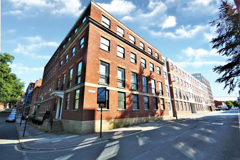 16 Cross Street, Preston